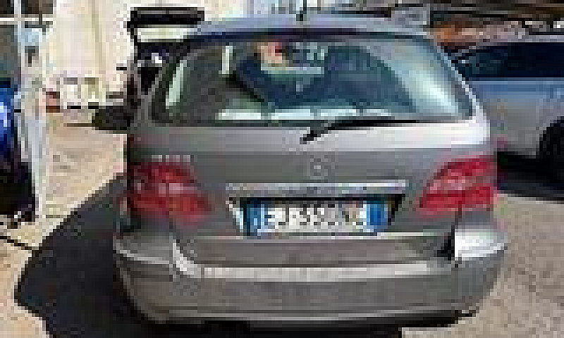 Mercedes-Benz B 180 ...