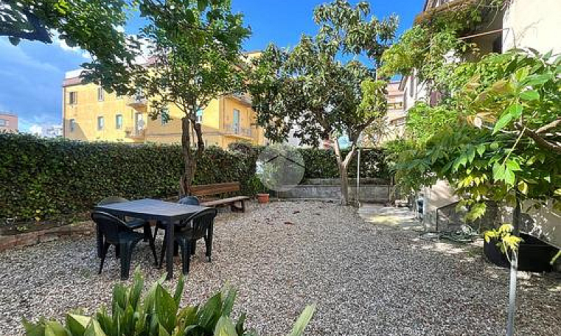 4 Locali A Viterbo...