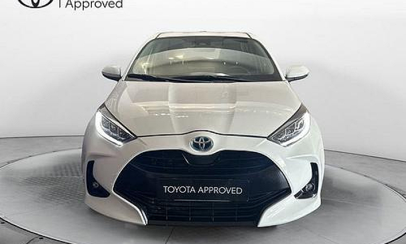 Toyota Yaris 1.5 Hyb...
