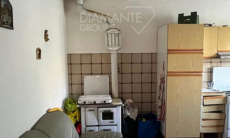 Appartamento Con Tav...