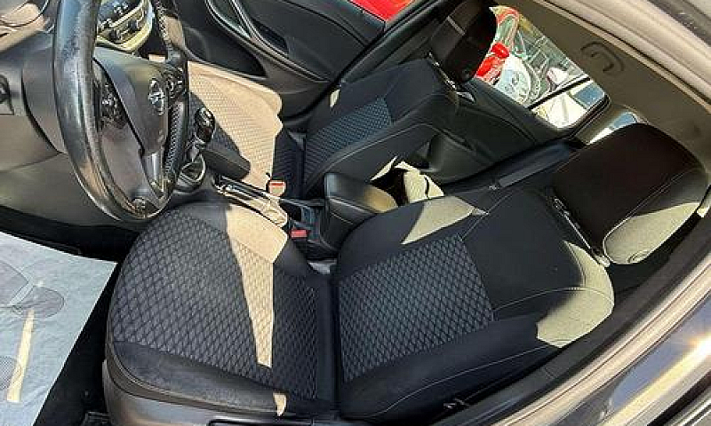 Opel Astra Sports To...
