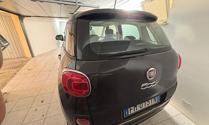 Vengo Auto Fiat 500L...