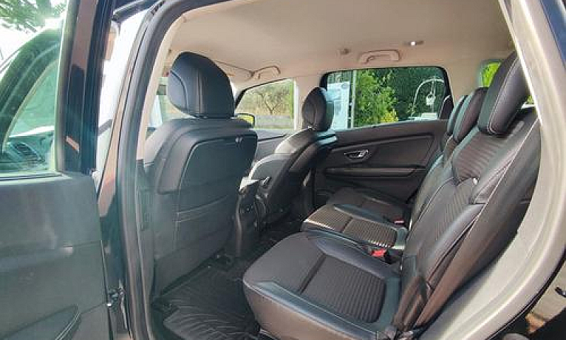 Renault Grand Scenic...