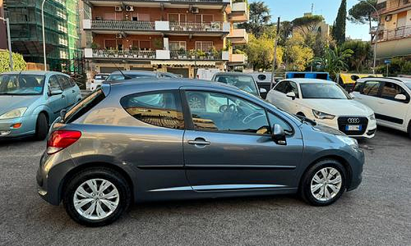 Peugeot 207 1.4 Benz...