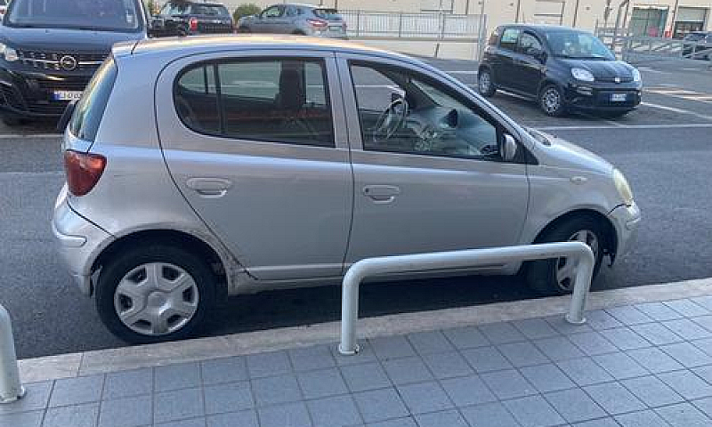 Toyota Yaris 1.3 5 P...