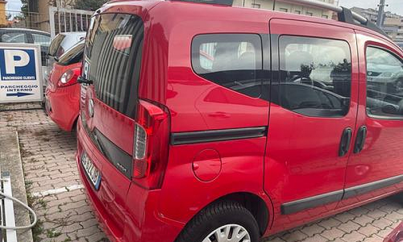 Fiat Qubo 1.3 Mjt 75...