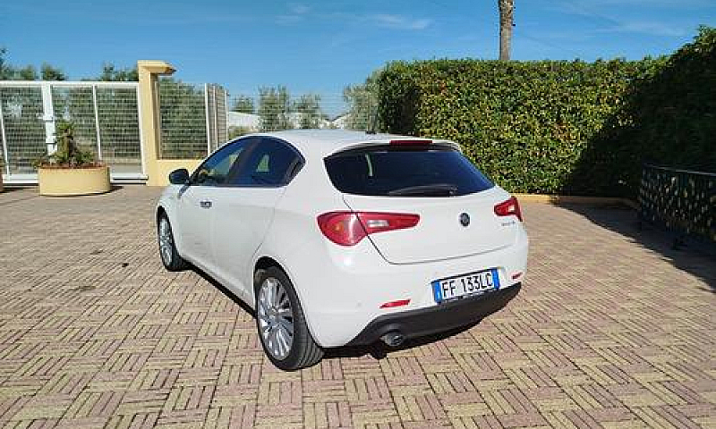 Alfa Romeo Giulietta...
