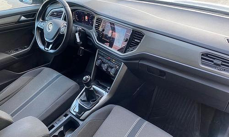 Volkswagen T-Roc 2.0...