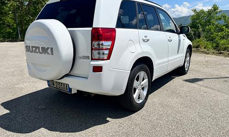 Suzuki Grand Vitara ...
