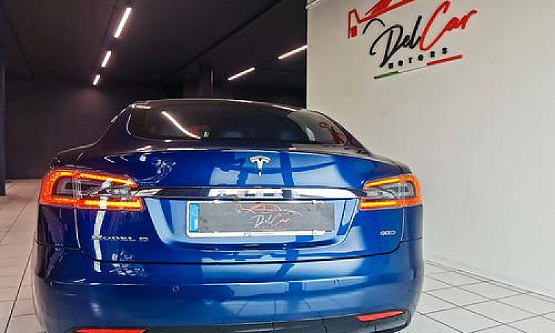 Tesla Model S Model ...