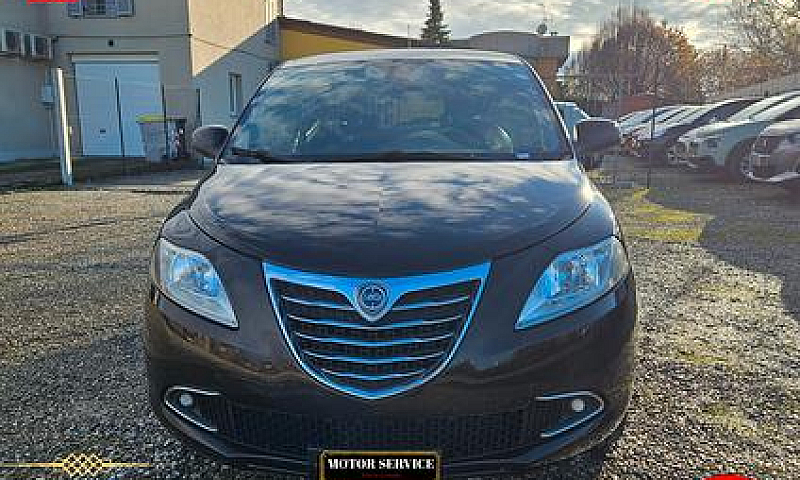 Lancia Ypsilon 1.2 6...