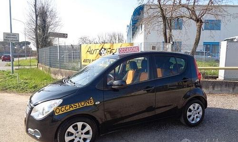 Opel Agila 1.2 16V 8...