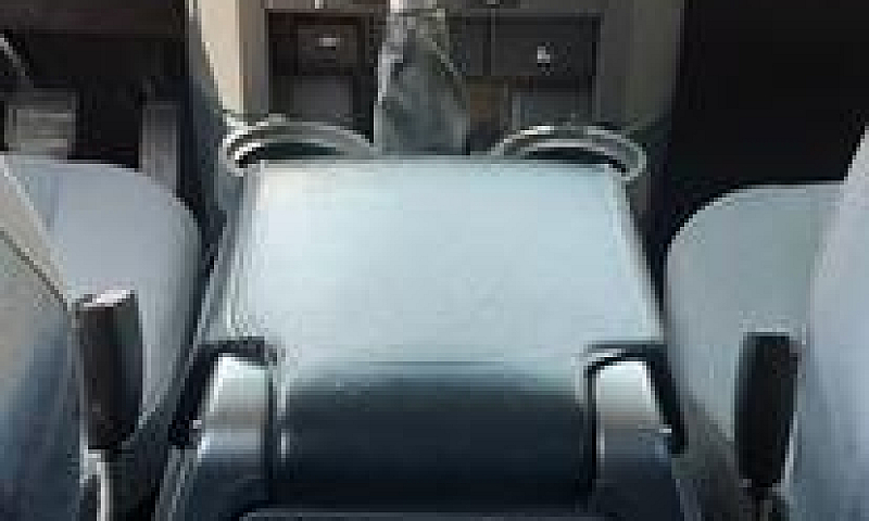 Land Rover Discovery...