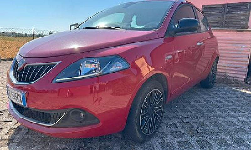 Lancia Ypsilon Gold ...