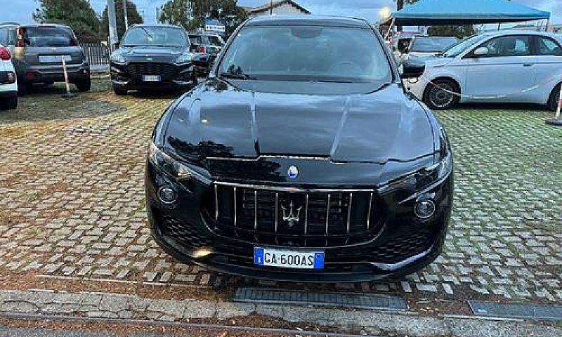 Maserati Levante V6 ...