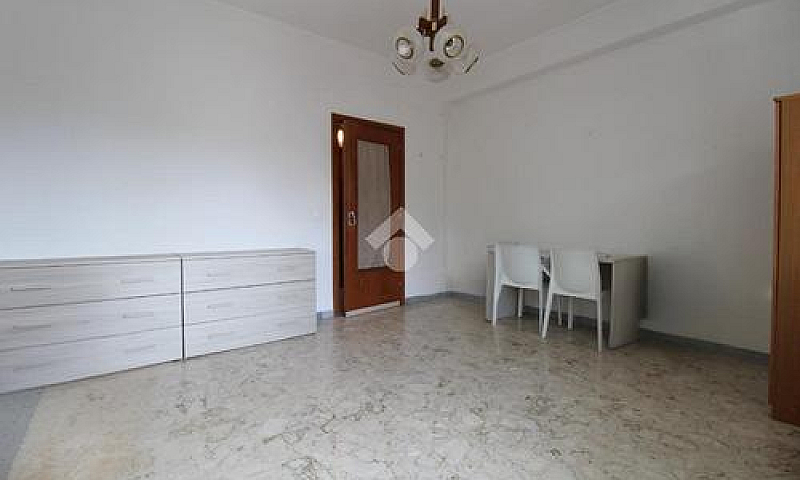 4 Locali A Teramo...