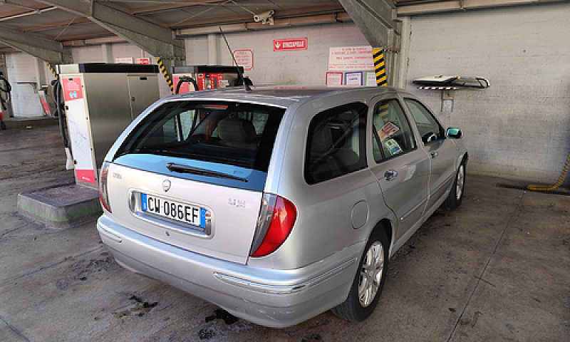 Lancia Lybra 2005 1....