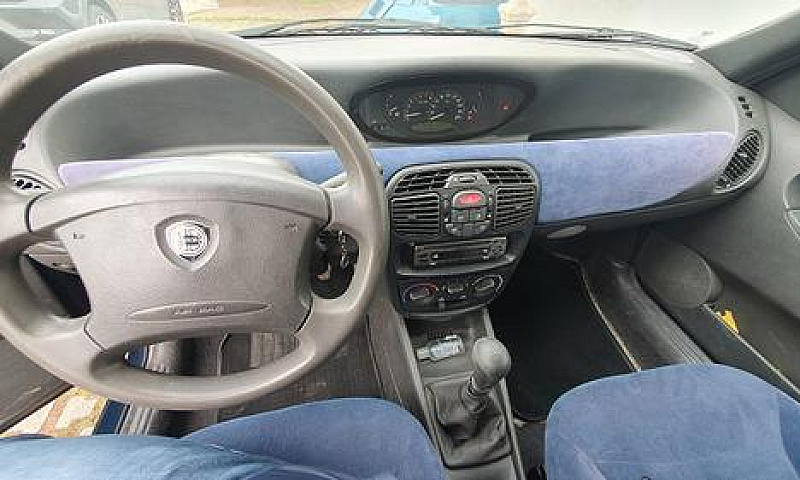Lancia Y - 2001...