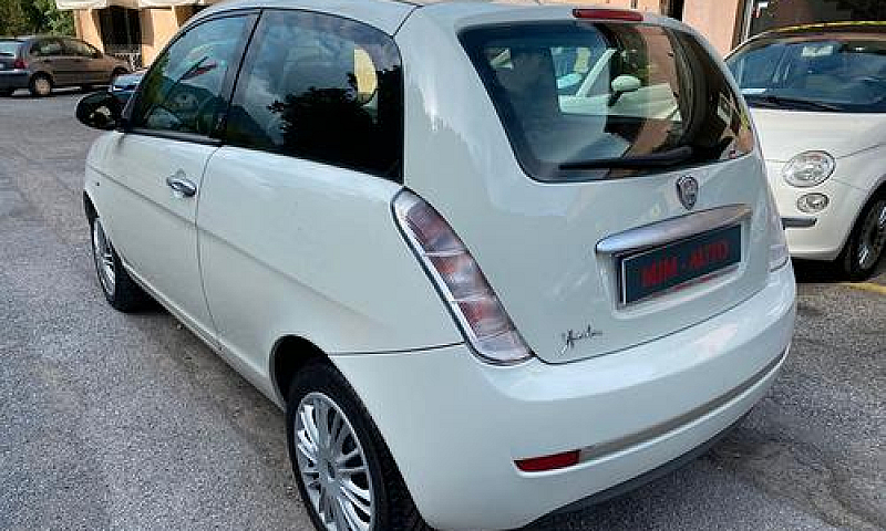 Lancia Ypsilon 1.2 P...