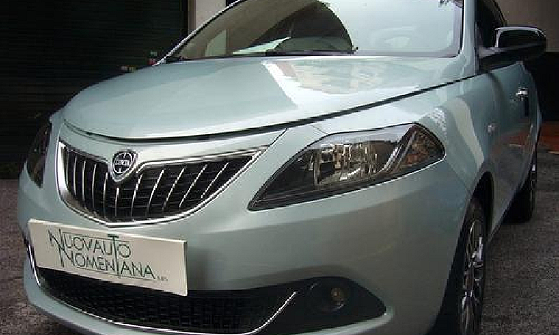 Lancia Ypsilon 1.2 6...