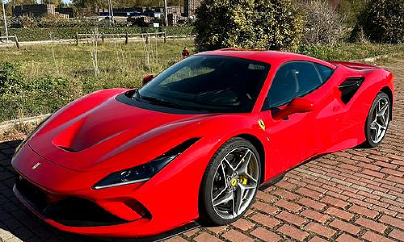 Ferrari F8 Tributo...