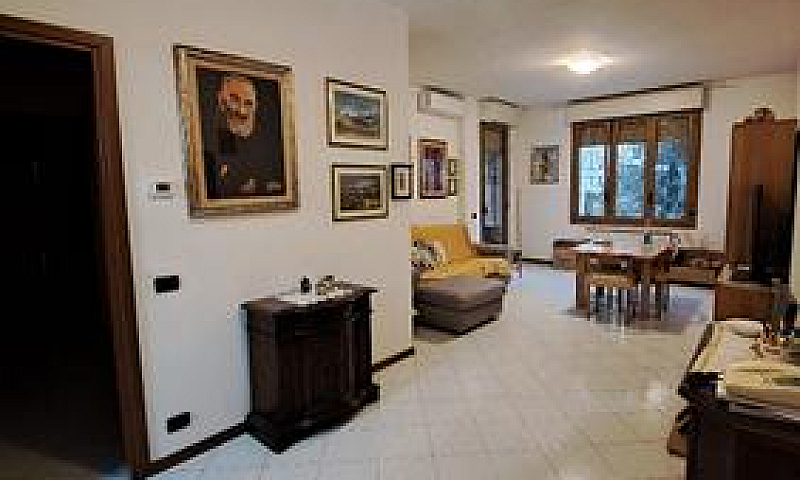 Quadrilocale Prato...