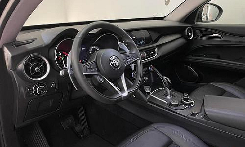 Alfa Romeo Stelvio 2...