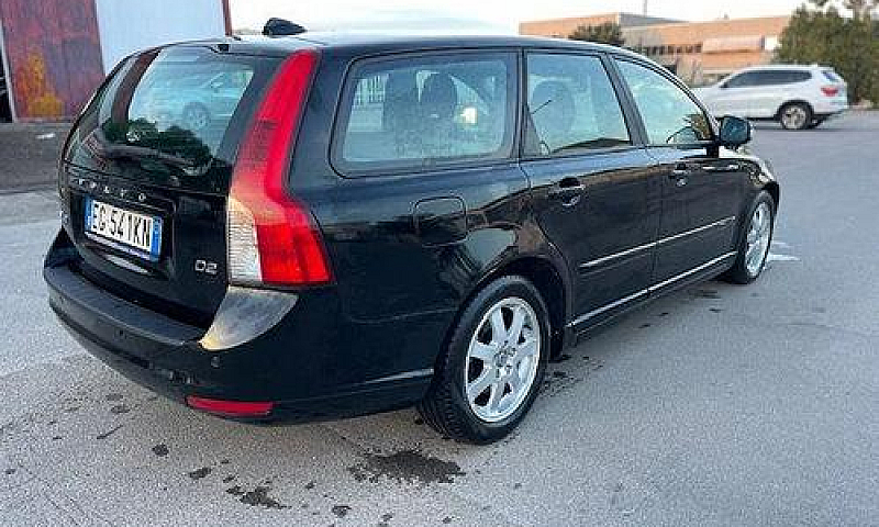 Volvo - V50 - D2 R-D...