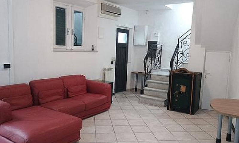 Da Privato Palazzina...