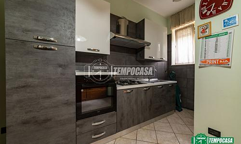 Trilocale In Zona Ce...