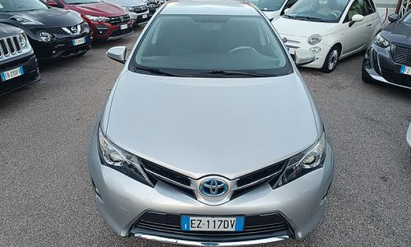Toyota Auris 1.8 Hyb...