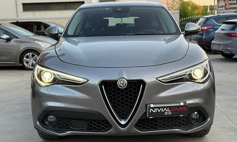 Alfa Romeo Stelvio 2...