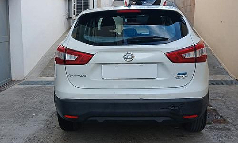 Nissan Qashqai 1.5 D...