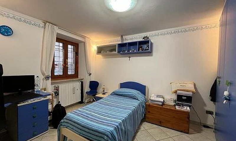 Villa Libera Su 3 La...