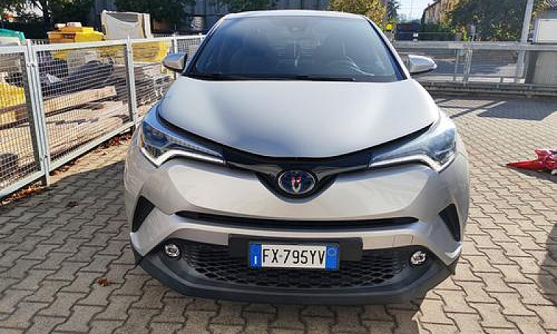 Toyota C-Hr 1.8 Hybr...