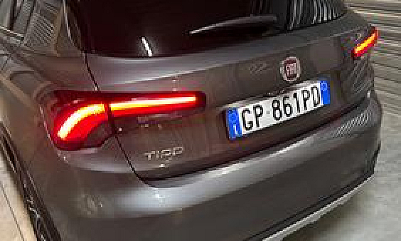 Fiat Tipo Cross Dise...