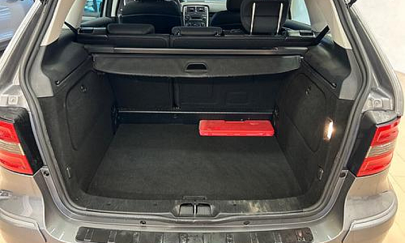 Mercedes-Benz B 180 ...