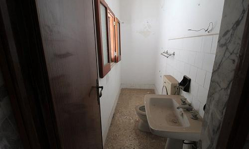 Vendita Stabile Indi...