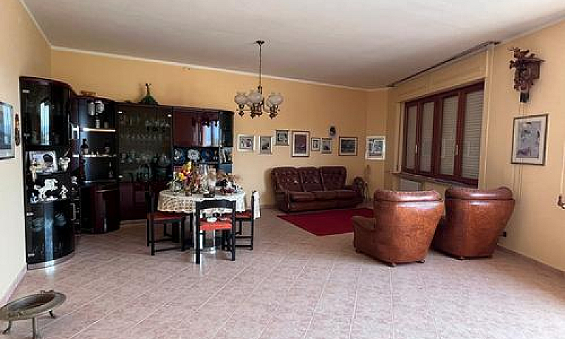 Attico Con Ingresso ...