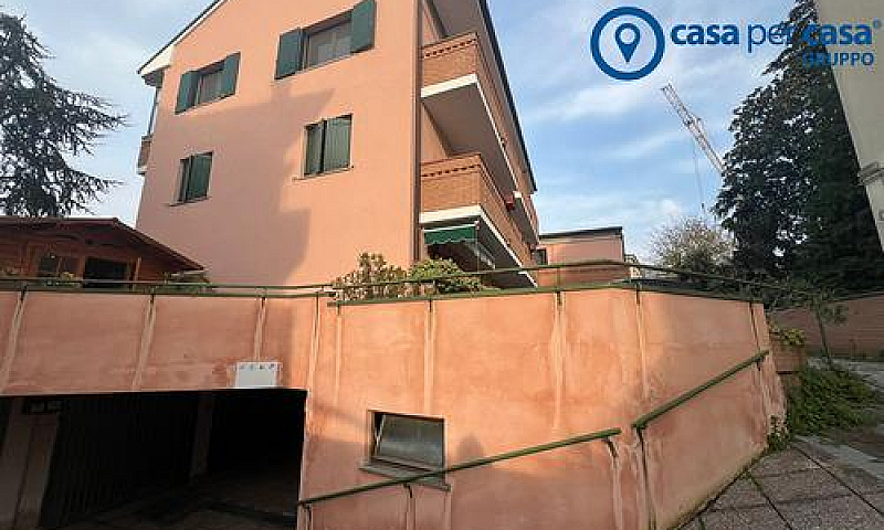 Bilocale In Centro C...