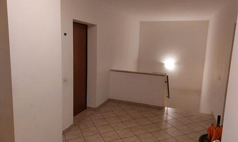 Appartamento Con Gar...