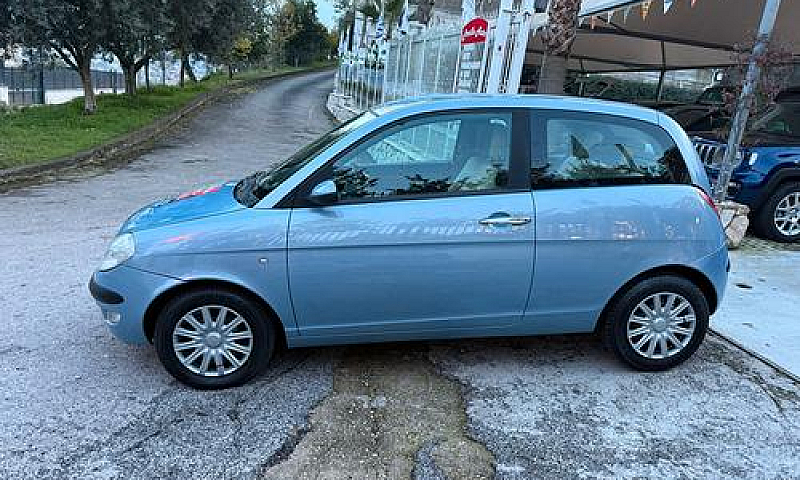 Lancia Ypsilon 1.3 M...