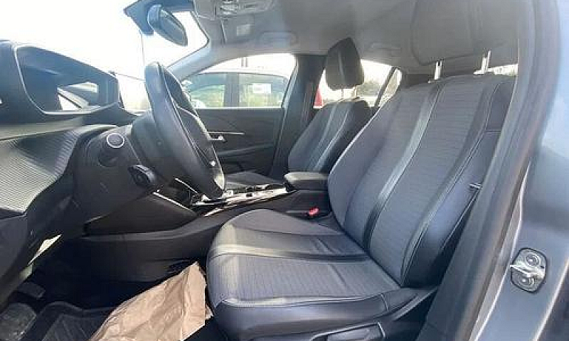 Peugeot 208 Motore E...