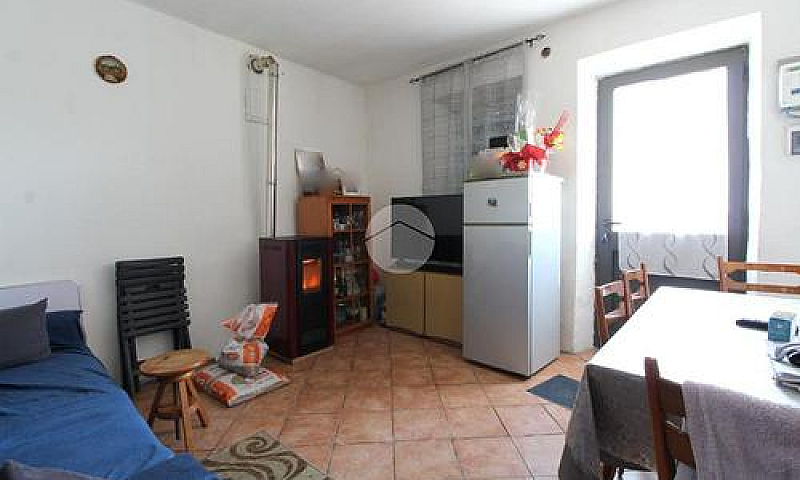 2 Locali A Neviano D...