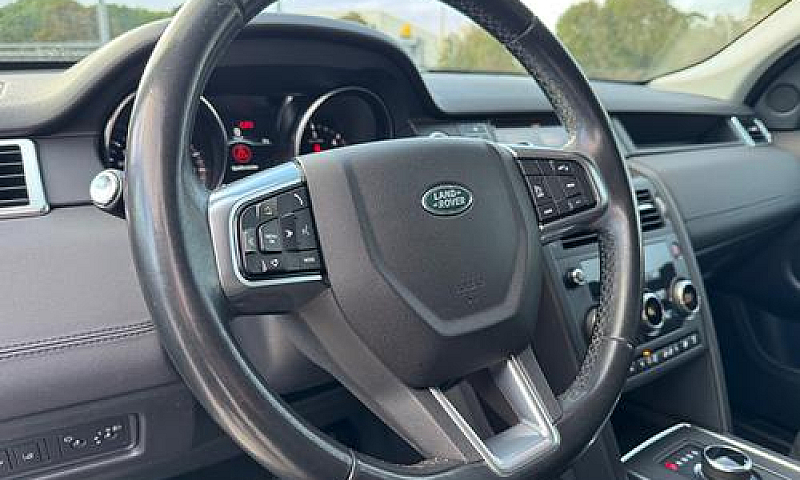 Land Rover Discovery...