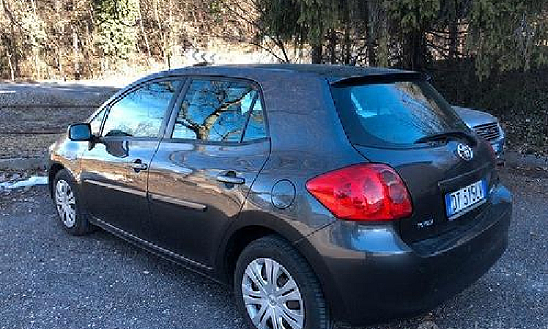 Toyota Auris 1.4 D-4...