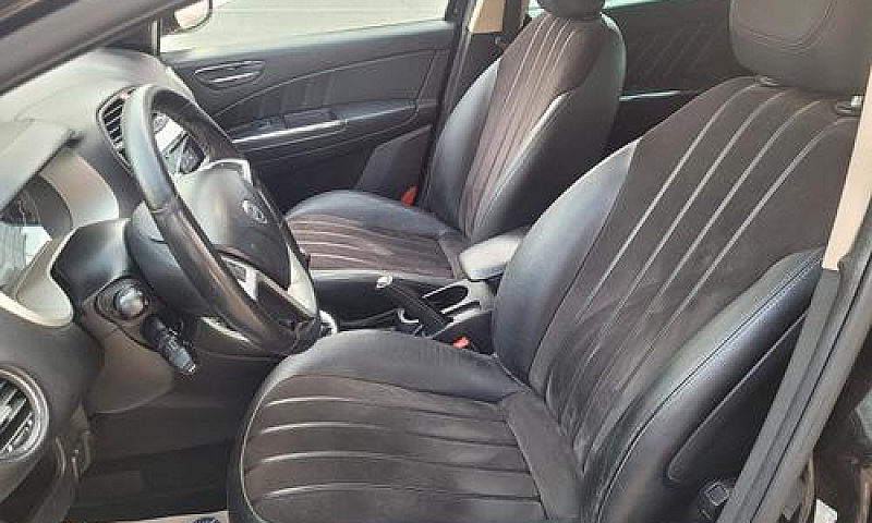 Lancia Delta 1.6 Mjt...