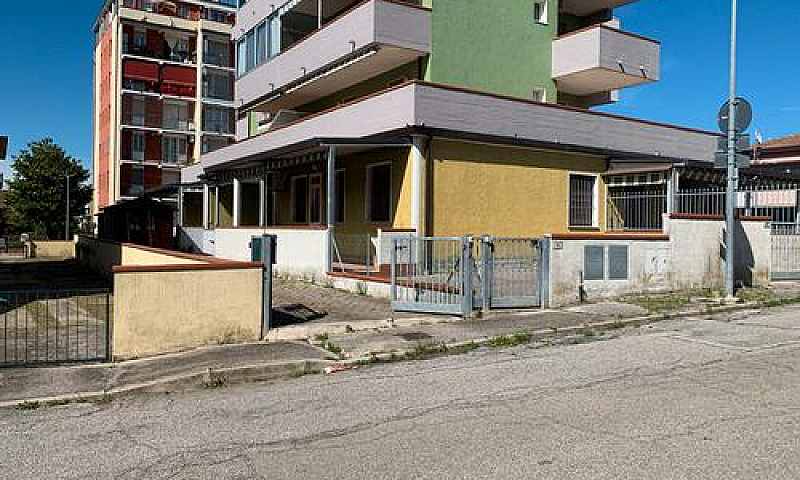 Piano Terra Con Risc...