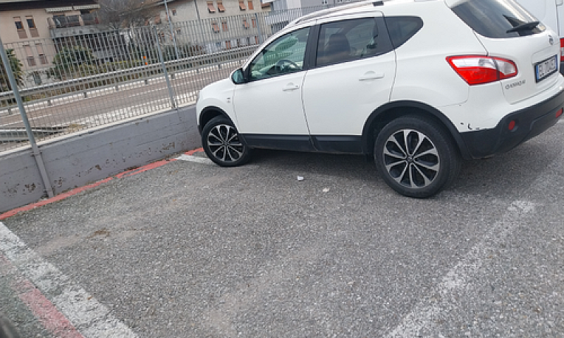 Nissan Qashqai 1.6 4...