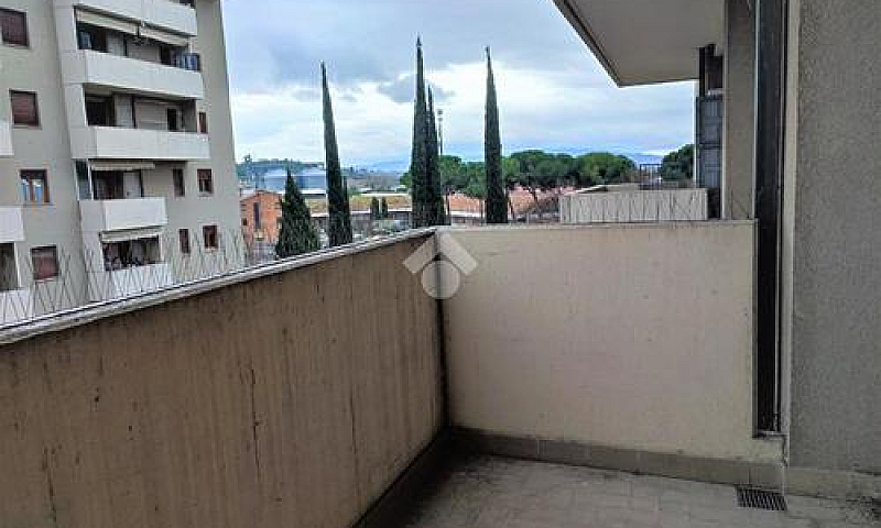 3 Locali A Perugia...